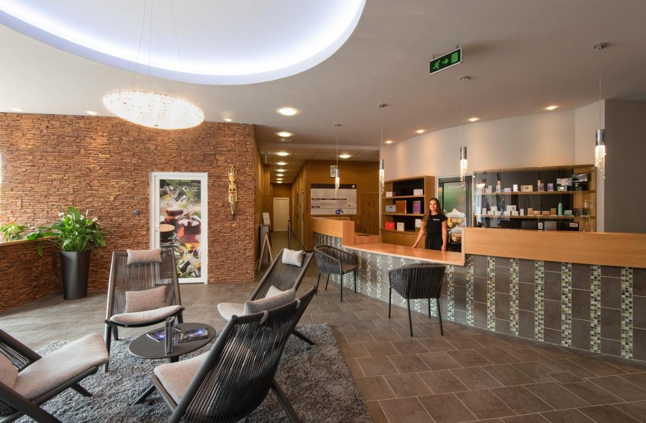 Hunguest Szeged - Ex Forras Hotel Exterior photo